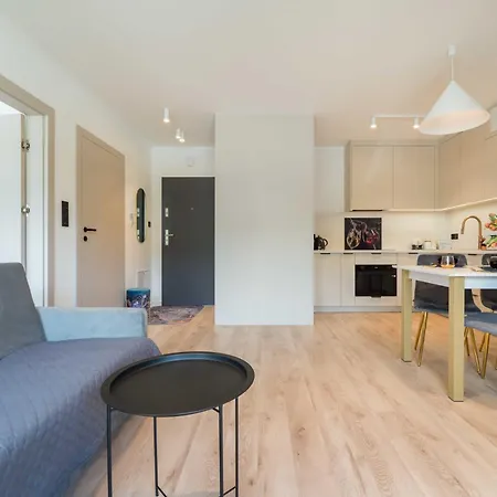 Na Lakach W Centrum Ustronia *