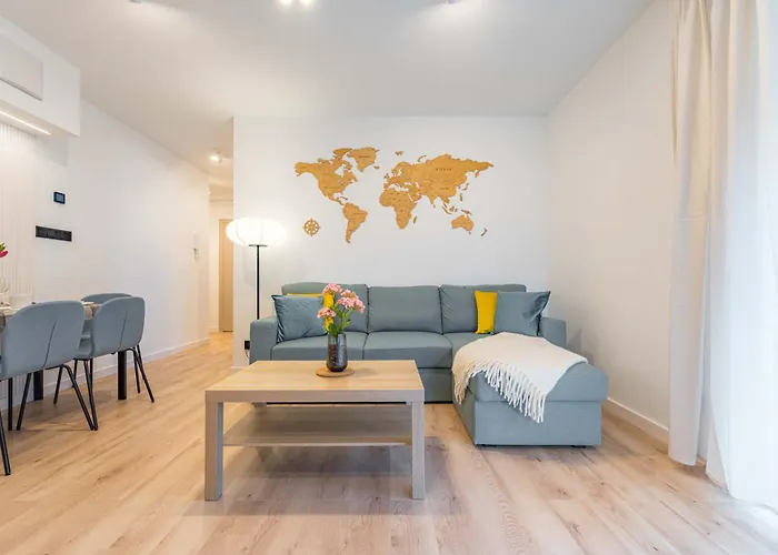 Na Lakach W Centrum Ustronia * Устронь