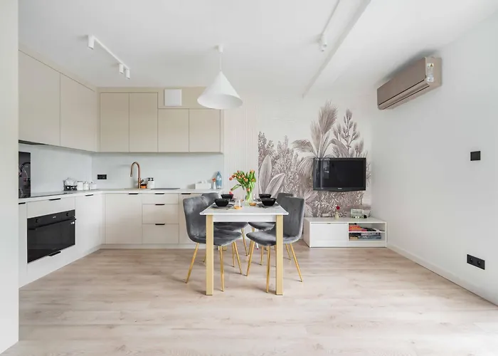 Na Lakach W Centrum Ustronia Устронь